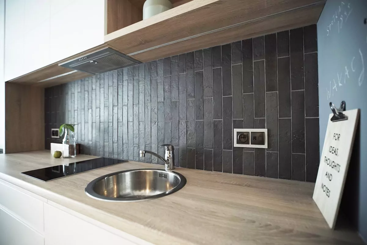 Proiect UNGUREANU ART, materiale folosite - sydney chelsea